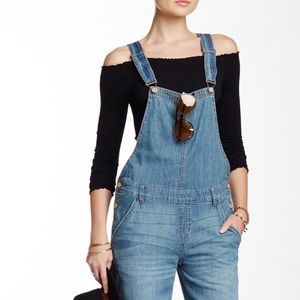 🎃Free People Denim Bell Bottom Overalls 🥀